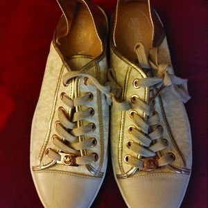 Coral Pink Rose Gold Michael Kors MK Logo Shoes Sz 8.5